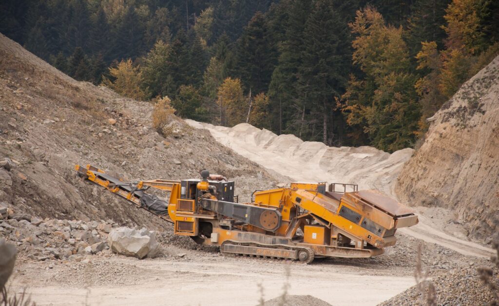 Emang Resources – Crushing and Screening
